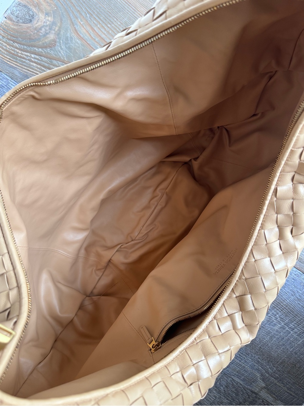 Bottega Veneta Tan Intrecciato Woven Hobo Shoulder Bag - Picture 5 of 8
